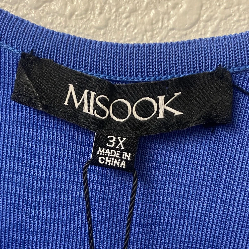 Misook - Reverdible Blue and White Knit sleeveless top - Patterned Sweater